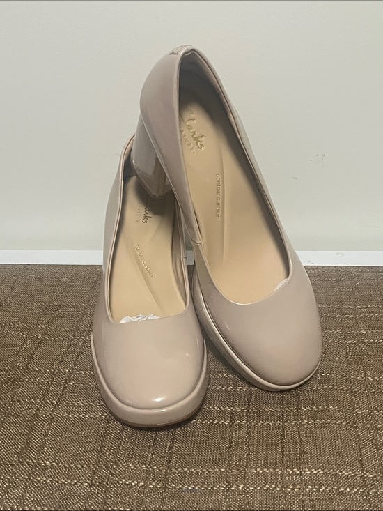 Clarks Shoes - Clarks Women's Nude Patent Block Heel Pumps